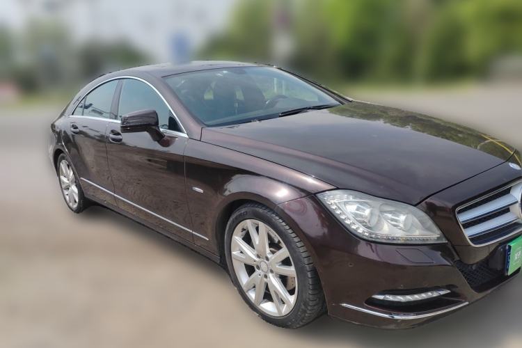 Used Mercedes-Benz CLS 2012 CLS 300 CGI Front Right 45 Deg