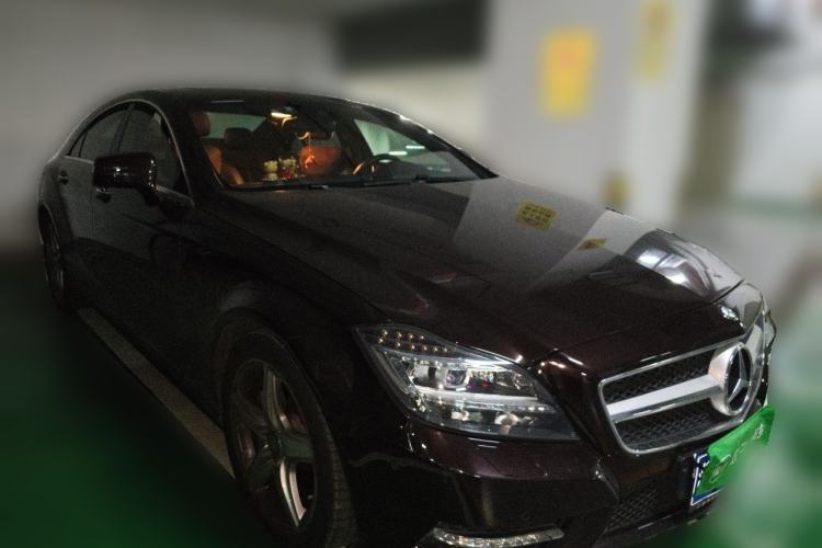 Used Mercedes-Benz CLS 2012 CLS 350 CGI Front Right 45 Deg