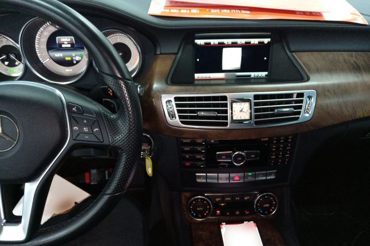 Used Mercedes-Benz CLS 2012 CLS 300 CGI Interior 2