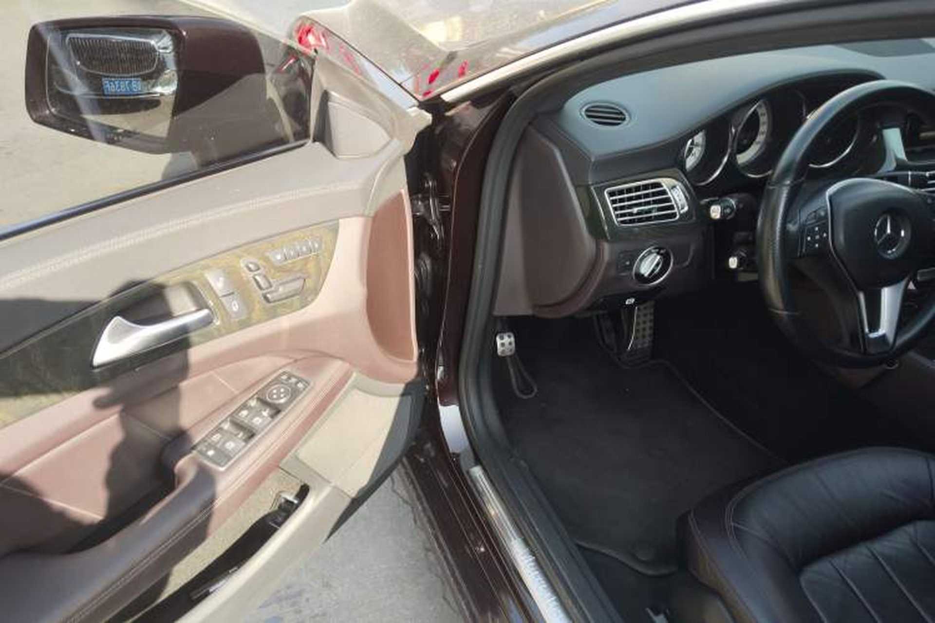 Used Mercedes-Benz CLS 2012 CLS 300 CGI Interior 3