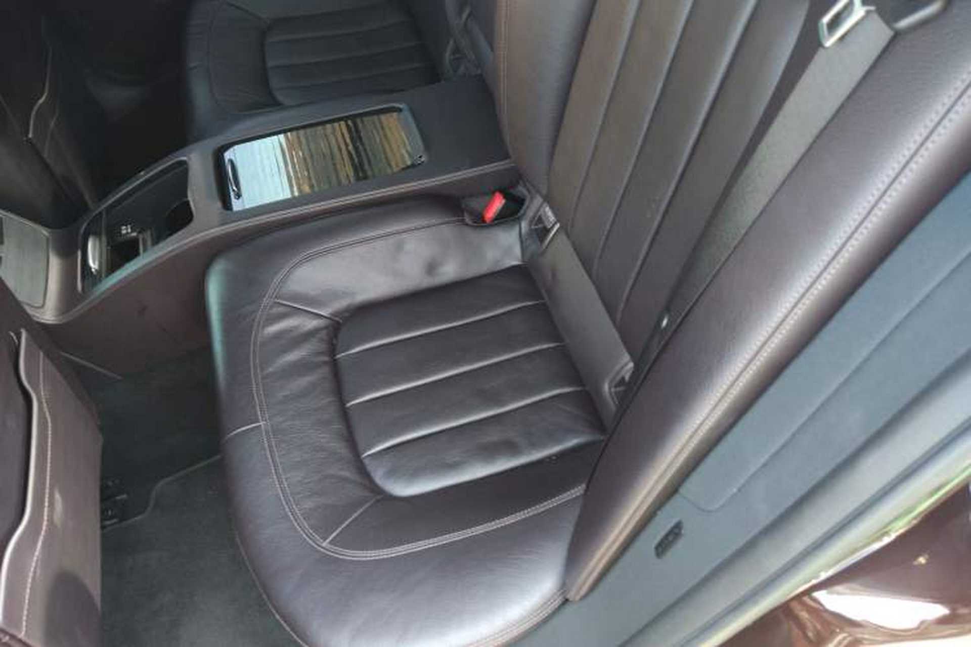 Used Mercedes-Benz CLS 2012 CLS 300 CGI Interior 4