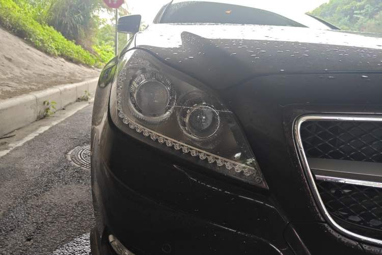 Used Mercedes-Benz CLS 2012 CLS 300 CGI Right Front Headlight
