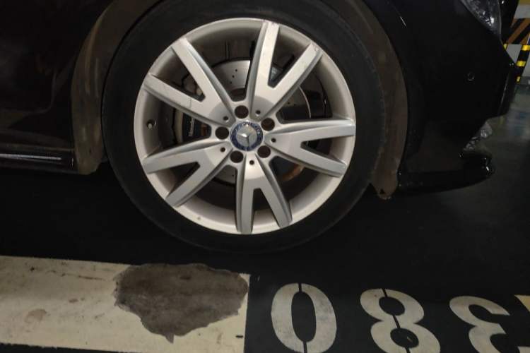 Used Mercedes-Benz CLS 2012 CLS 300 CGI Right Front Wheel Hub