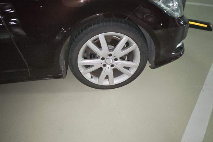 Used Mercedes-Benz CLS 2012 CLS 300 CGI Right Front Wheel Hub