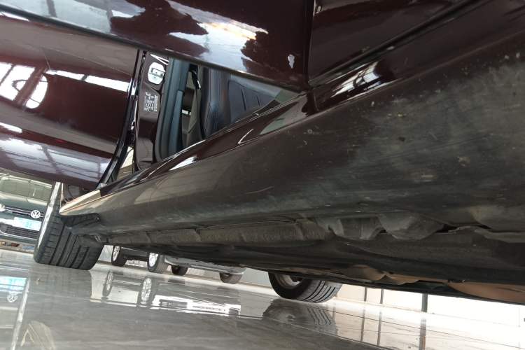Used Mercedes-Benz CLS 2012 CLS 300 CGI Right Side Sill