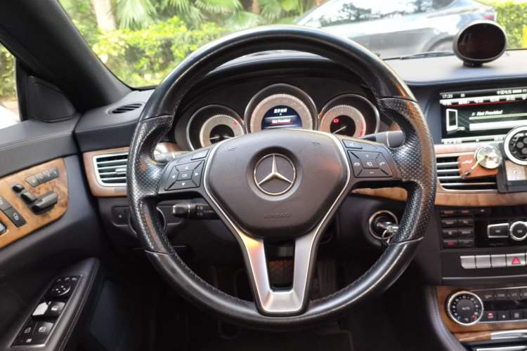 Used Mercedes-Benz CLS 2012 CLS 300 CGI Steering Wheel