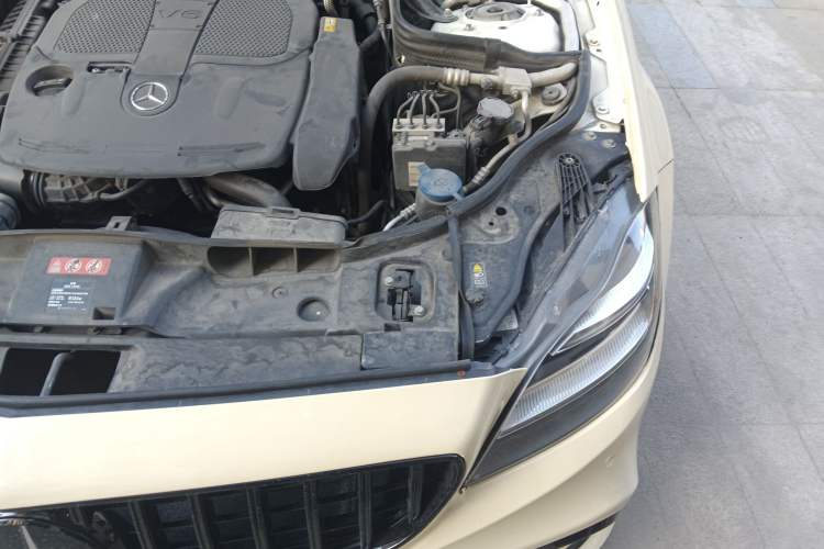 Used Mercedes-Benz CLS 2012 CLS 300 CGI Engine Bay Left