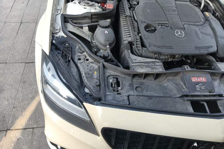 Used Mercedes-Benz CLS 2012 CLS 300 CGI Engine Bay Right