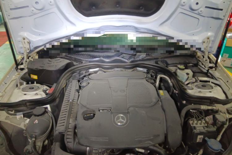 Used Mercedes-Benz CLS 2012 CLS 300 CGI Engine Bay