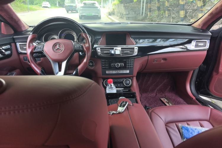 Used Mercedes-Benz CLS 2012 CLS 300 CGI Center Console