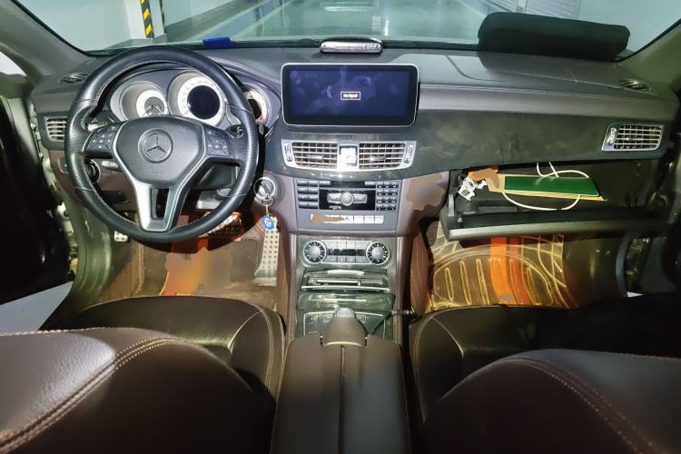 Used Mercedes-Benz CLS 2012 CLS 300 CGI Center Console