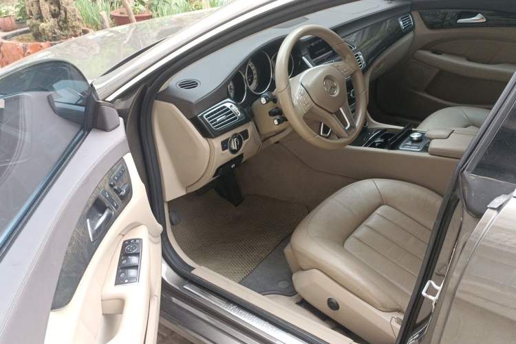 Used Mercedes-Benz CLS 2012 CLS 300 CGI Driver Seat