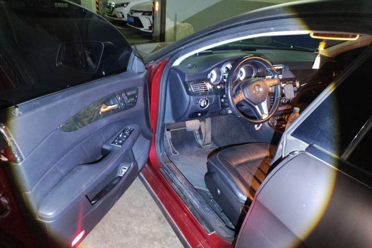 Used Mercedes-Benz CLS 2012 CLS 300 CGI Driver Seat