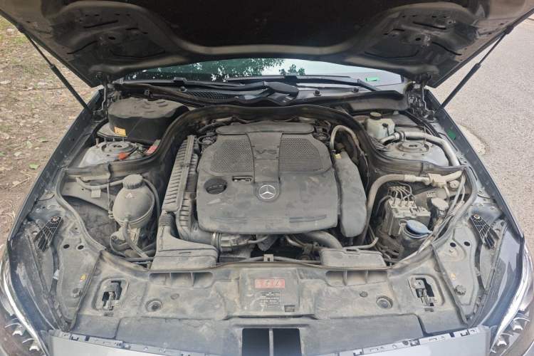 Used Mercedes-Benz CLS 2012 CLS 300 CGI Engine Bay