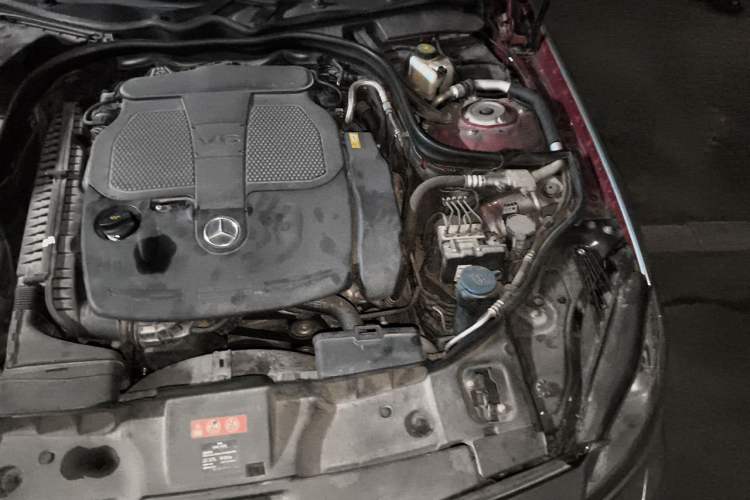 Used Mercedes-Benz CLS 2012 CLS 300 CGI Engine Bay Left