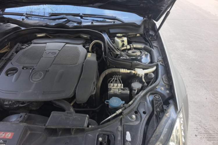 Used Mercedes-Benz CLS 2012 CLS 300 CGI Engine Bay Left