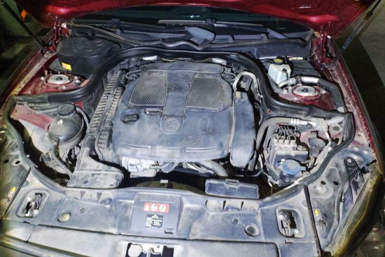 Used Mercedes-Benz CLS 2012 CLS 300 CGI Engine Bay
