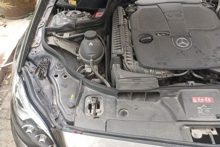 Used Mercedes-Benz CLS 2012 CLS 300 CGI Engine Bay Right