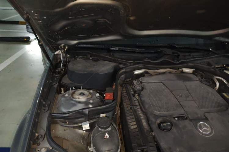 Used Mercedes-Benz CLS 2012 CLS 300 CGI Engine Bay Right