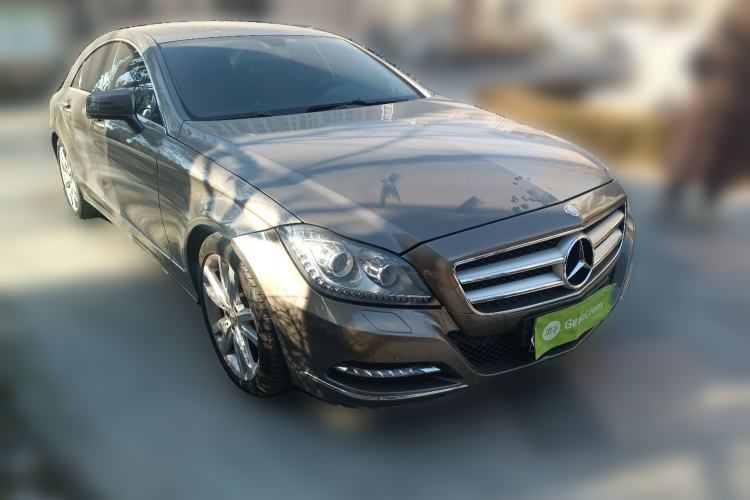 Used Mercedes-Benz CLS 2012 CLS 300 CGI Front Right 45 Deg