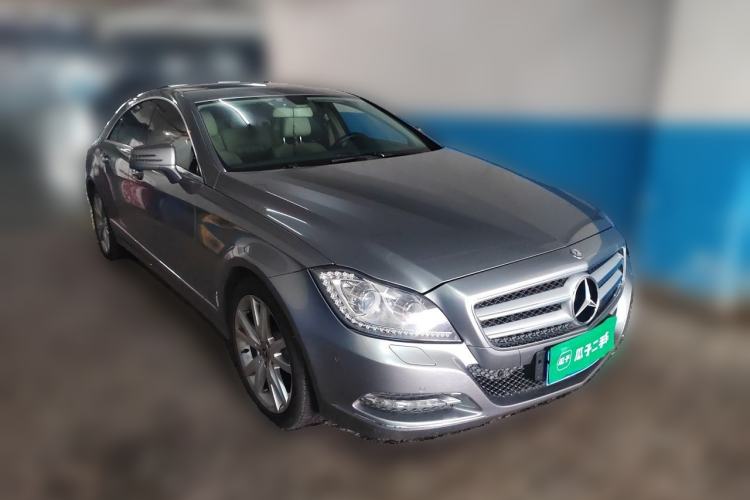 Used Mercedes-Benz CLS 2012 CLS 300 CGI Front Right 45 Deg