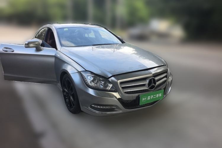 Used Mercedes-Benz CLS 2012 CLS 300 CGI Front Right 45 Deg