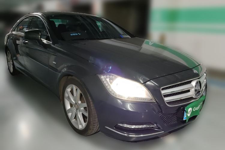 Used Mercedes-Benz CLS 2012 CLS 300 CGI Front Right 45 Deg