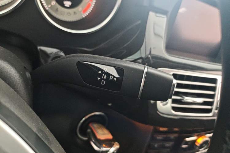 Used Mercedes-Benz CLS 2012 CLS 300 CGI Gear Lever