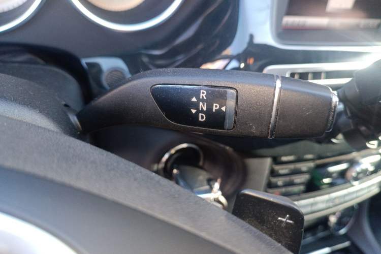 Used Mercedes-Benz CLS 2012 CLS 300 CGI Gear Lever