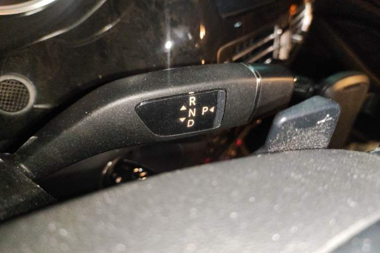Used Mercedes-Benz CLS 2012 CLS 300 CGI Gear Lever