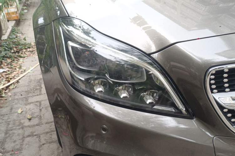 Used Mercedes-Benz CLS 2012 CLS 300 CGI Right Front Headlight