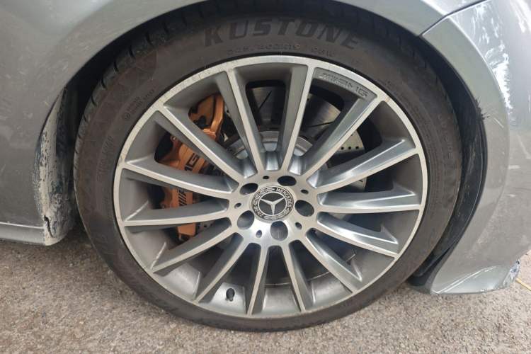 Used Mercedes-Benz CLS 2012 CLS 300 CGI Right Front Wheel Hub