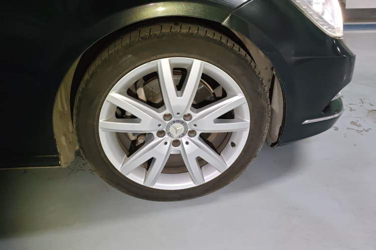 Used Mercedes-Benz CLS 2012 CLS 300 CGI Right Front Wheel Hub