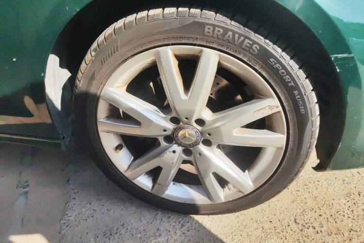 Used Mercedes-Benz CLS 2012 CLS 300 CGI Right Front Wheel Hub