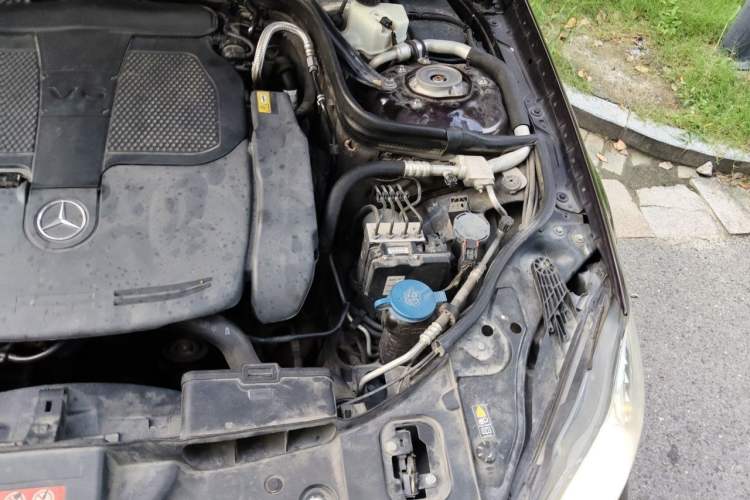 Used Mercedes-Benz CLS 2012 CLS 300 CGI Engine Bay Left