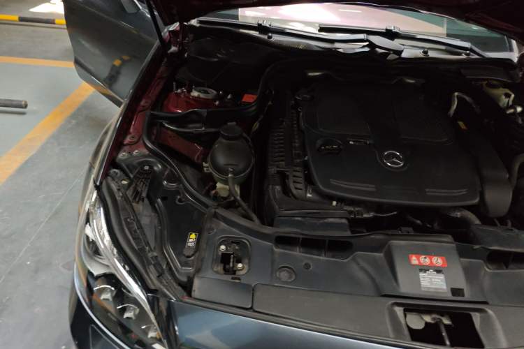 Used Mercedes-Benz CLS 2012 CLS 300 CGI Engine Bay Right