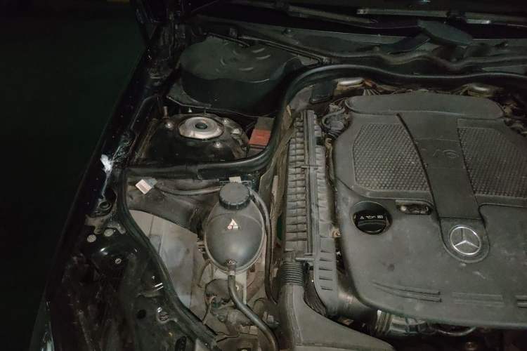 Used Mercedes-Benz CLS 2012 CLS 300 CGI Engine Bay Right