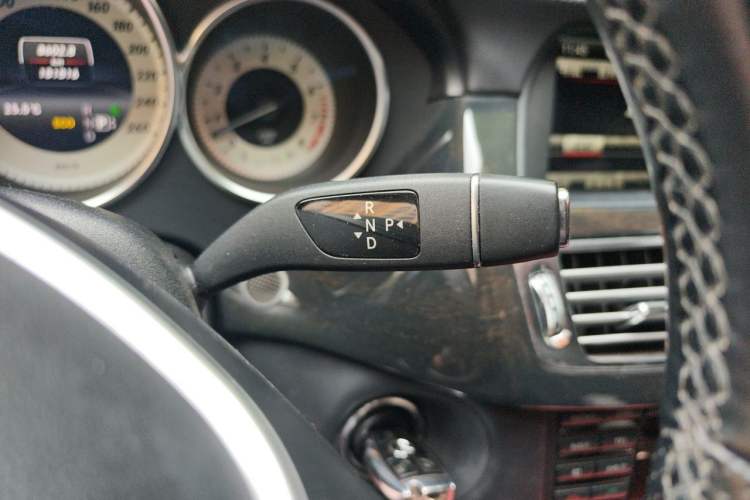 Used Mercedes-Benz CLS 2012 CLS 300 CGI Gear Lever
