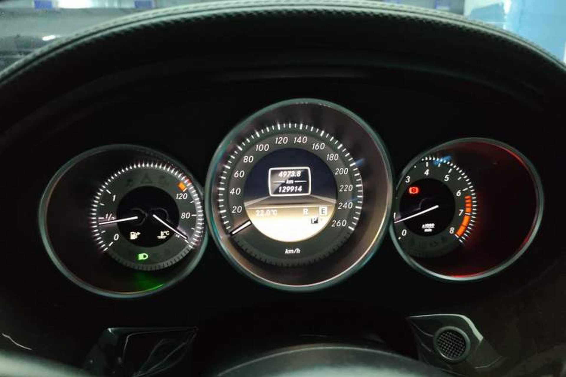 Used Mercedes-Benz CLS 2012 CLS 300 CGI Odometer Close Up