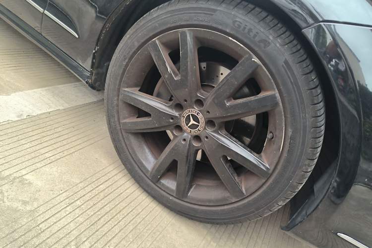 Used Mercedes-Benz CLS 2012 CLS 300 CGI Right Front Wheel Hub