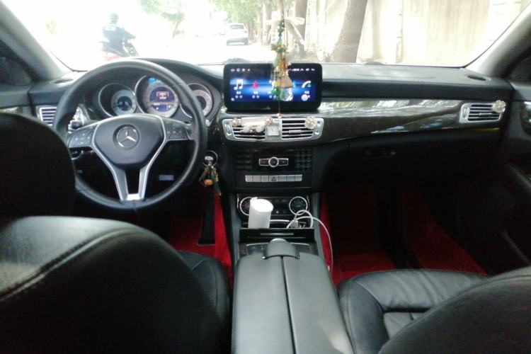 Used Mercedes-Benz CLS 2012 CLS 300 CGI Center Console