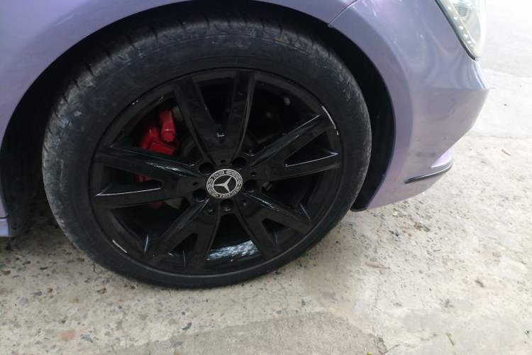 Used Mercedes-Benz CLS 2012 CLS 300 CGI Right Front Wheel Hub