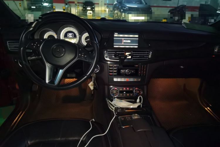 Used Mercedes-Benz CLS 2012 CLS 300 CGI Center Console