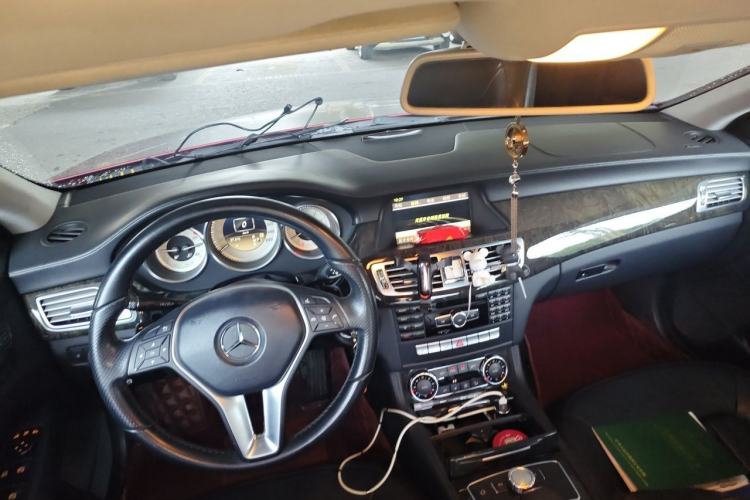 Used Mercedes-Benz CLS 2012 CLS 300 CGI Center Console