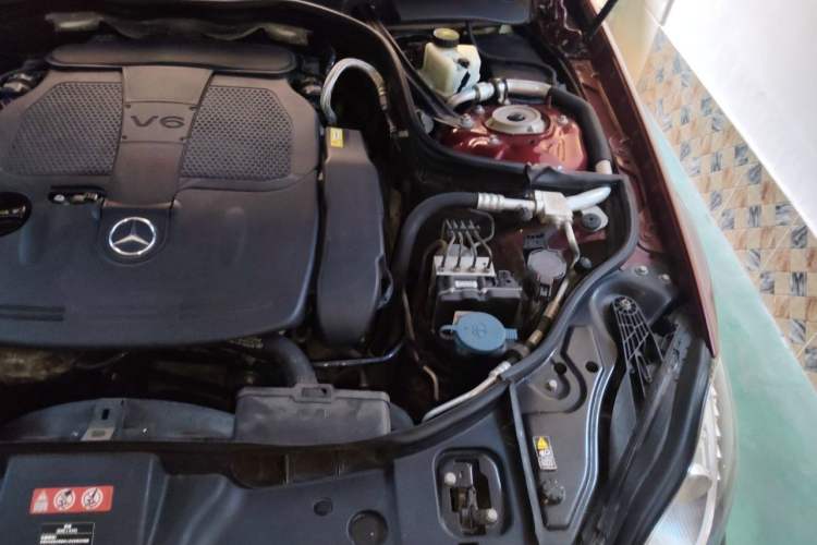 Used Mercedes-Benz CLS 2012 CLS 300 CGI Engine Bay Left