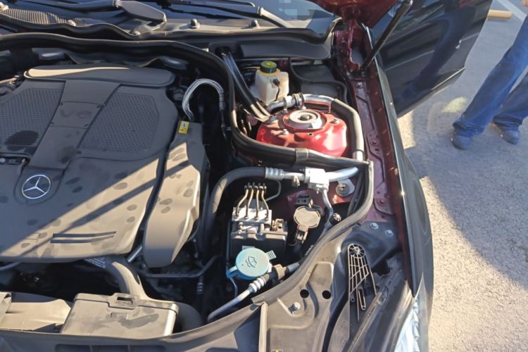 Used Mercedes-Benz CLS 2012 CLS 300 CGI Engine Bay Left