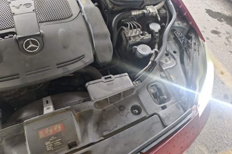Used Mercedes-Benz CLS 2012 CLS 300 CGI Engine Bay Left