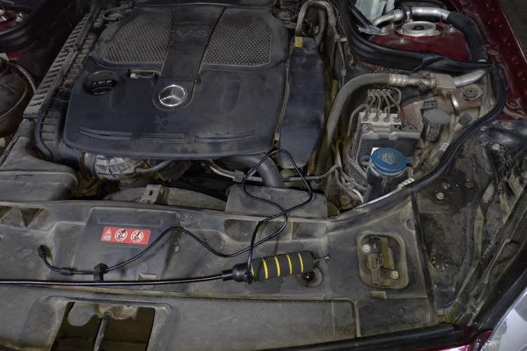 Used Mercedes-Benz CLS 2012 CLS 300 CGI Engine Bay Left