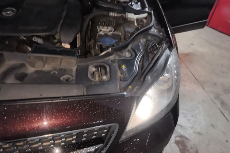 Used Mercedes-Benz CLS 2012 CLS 300 CGI Engine Bay Left