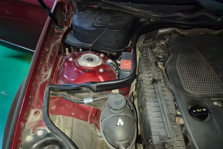 Used Mercedes-Benz CLS 2012 CLS 300 CGI Engine Bay Right